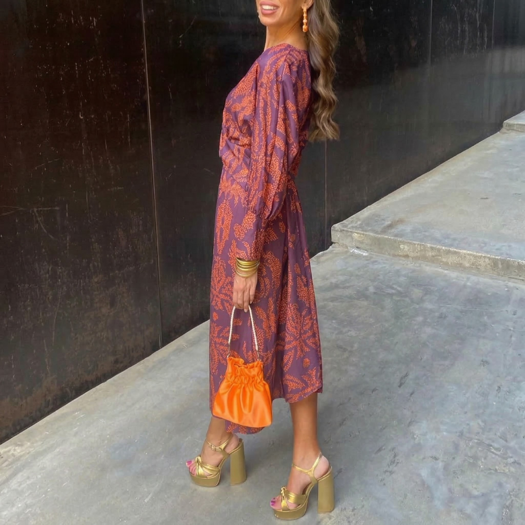 Margot – Robe Midi Élégante avec Nœud à la Taille et Imprimé Artistique