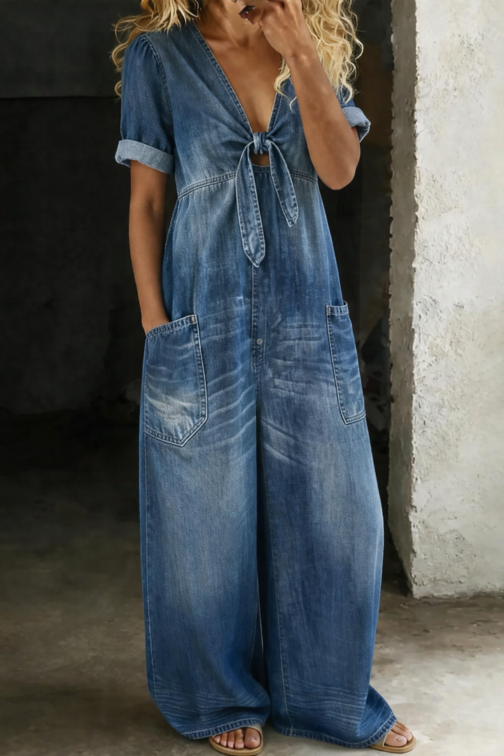 Maya™ | Combinaison en denim à col en V