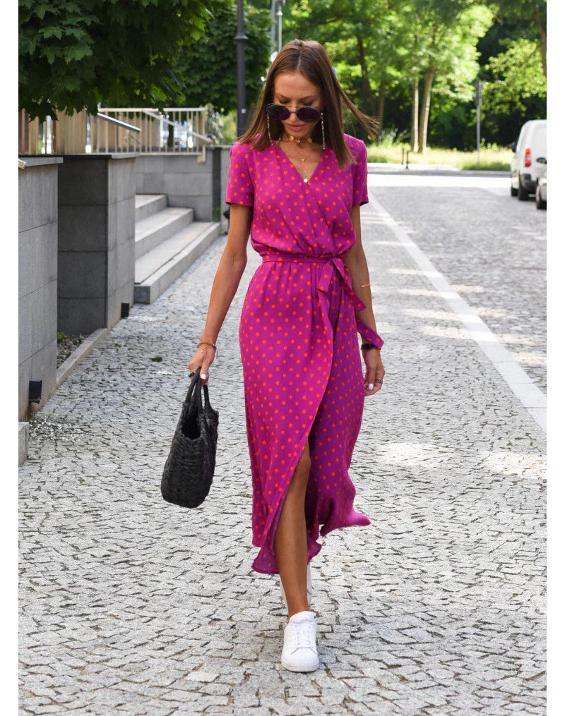 Julia – Robe Élégante avec Décolleté en V et Coupe Sculptante