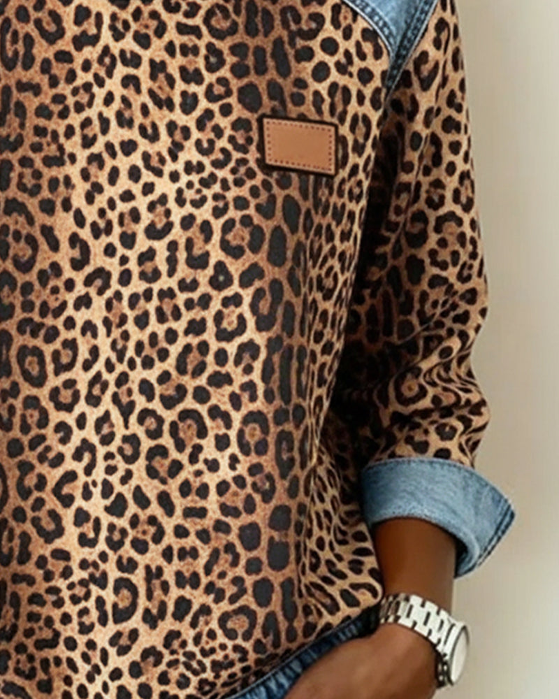 Zéphirine | Sweatshirt Imprimé Léopard en Patchwork Denim