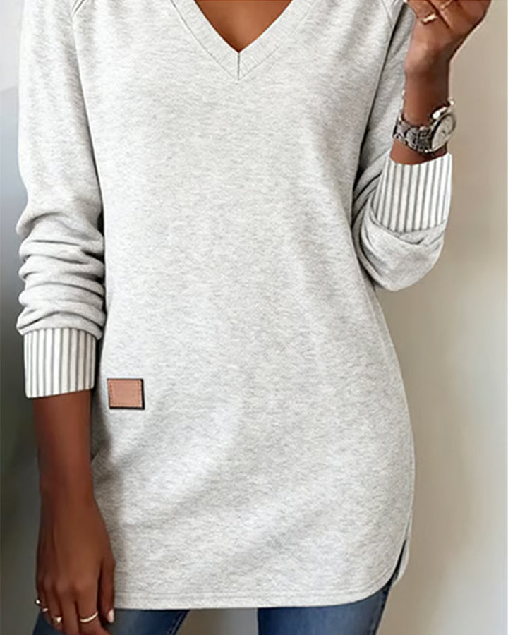 Gaïa | Sweat-shirt à col en V à la mode